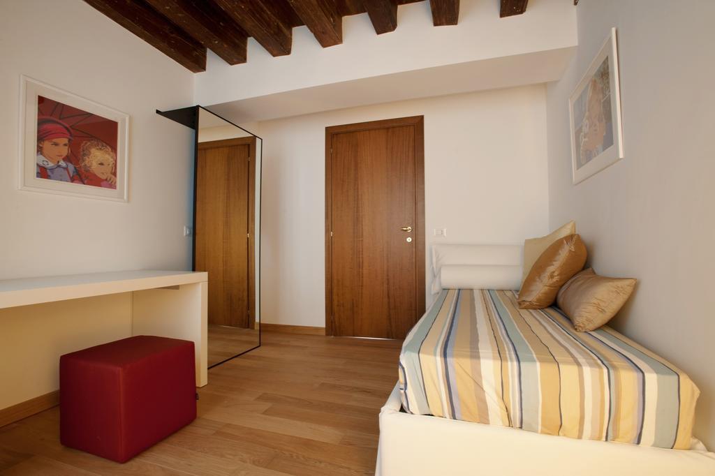 The Lion'S House Apt1 Venice Bilik gambar